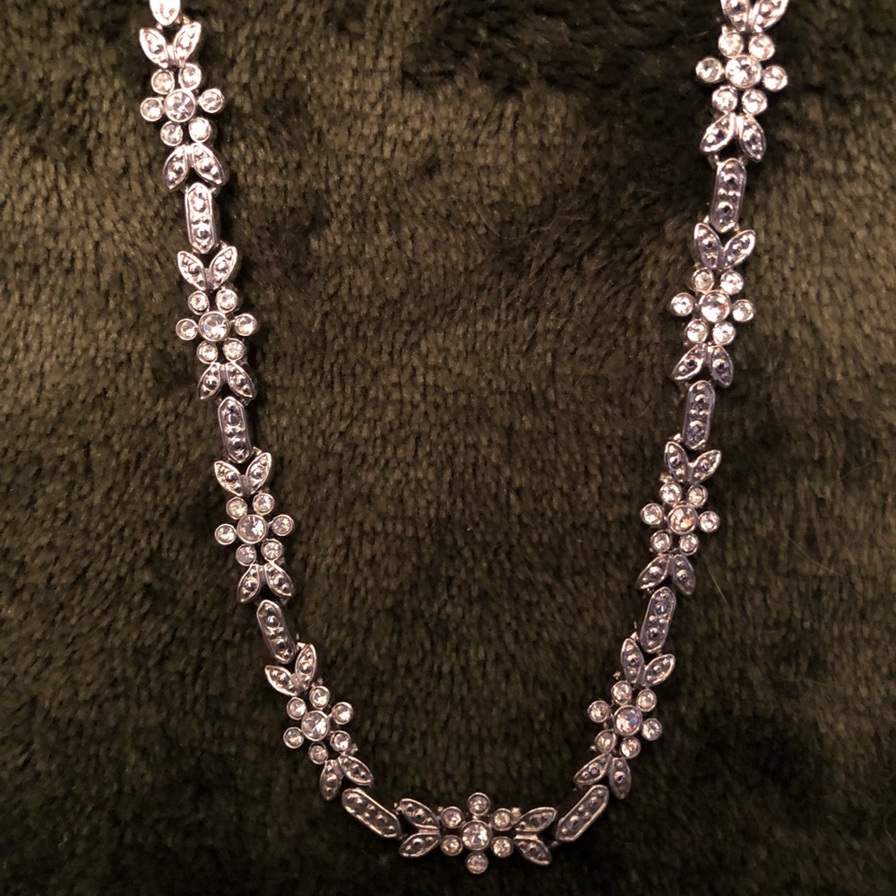 🔥SALE🔥 Stunning rhinestone choker.